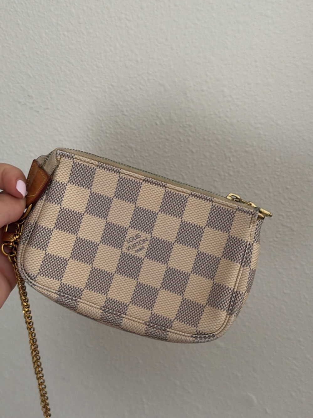 Louis Vuitton mini pochette accessories (white checkered )